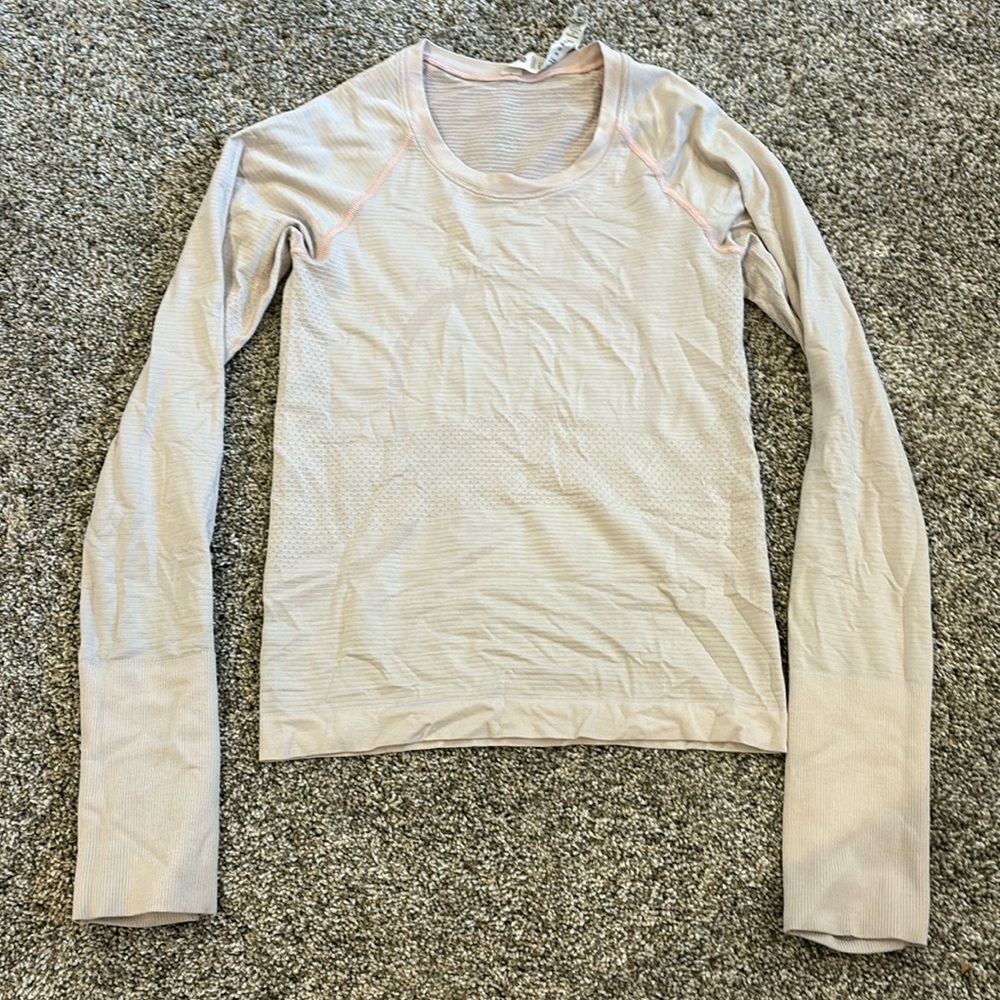 Lululemon Swiftly tech
